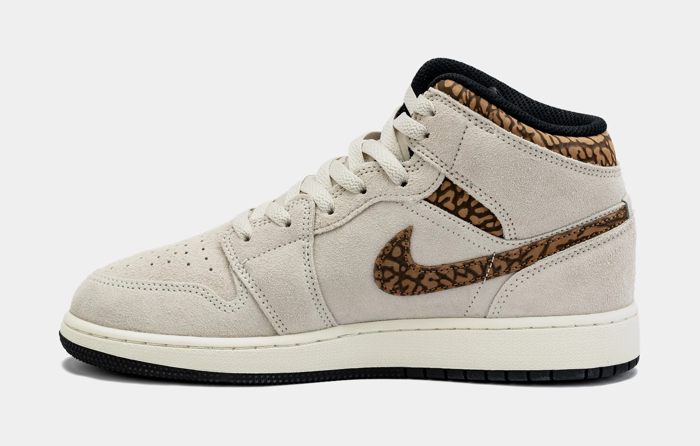 Air Jordan 1 Retro Mid SE Brown Elephant Grade School Lifestyle Shoes (Light Orewood Brown/Metallic Gold)