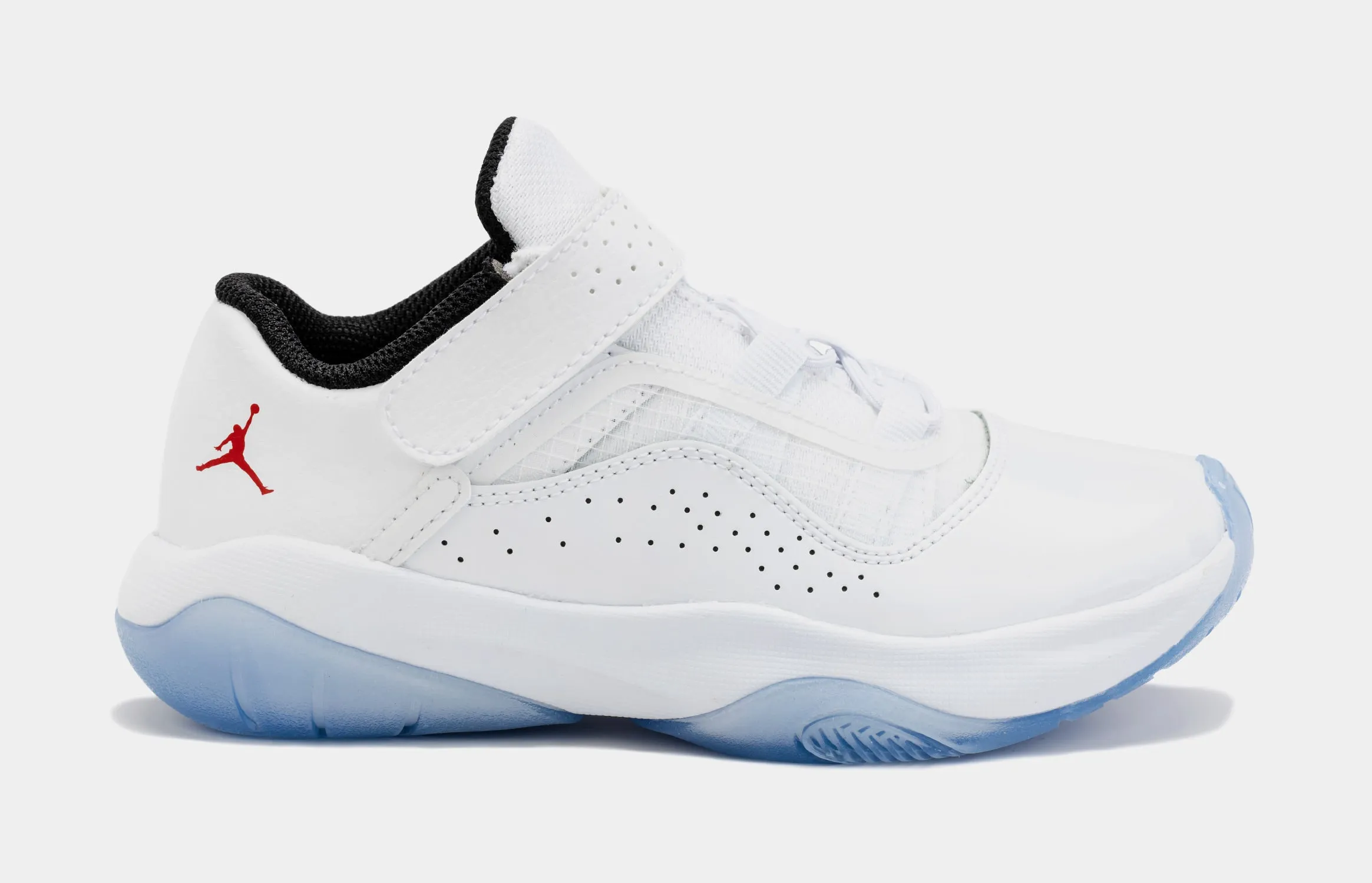 Air Jordan 11 CMFT Low Preschool Lifestyle Shoes (White/Blue)