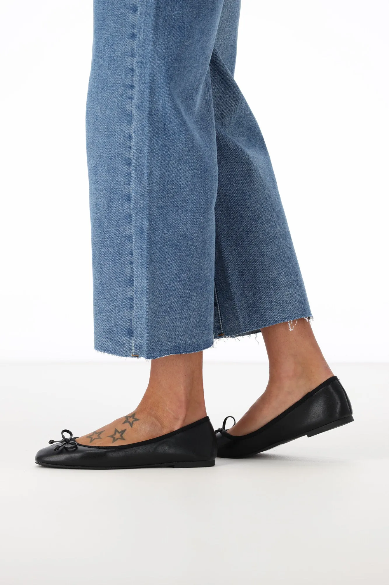 Billini Isaiah Flats Black