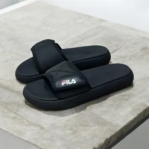 FILA LOGO DETAIL UNISEX SLIDE IN BLACK