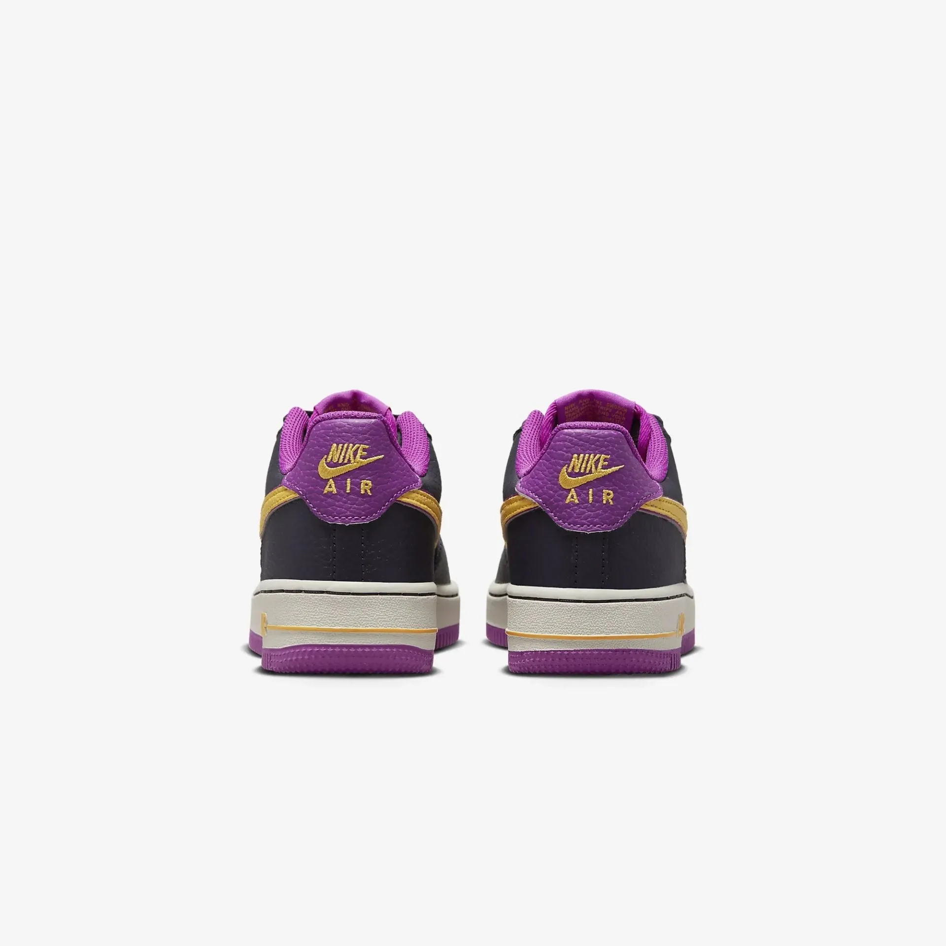 Nike | AIR FORCE 1  { CAVE PURPLE/SOLAR FLARE