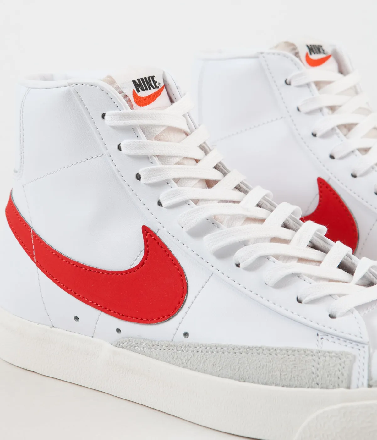 Nike Blazer Mid '77 Vintage Shoes - Habanero Red / Sail - White