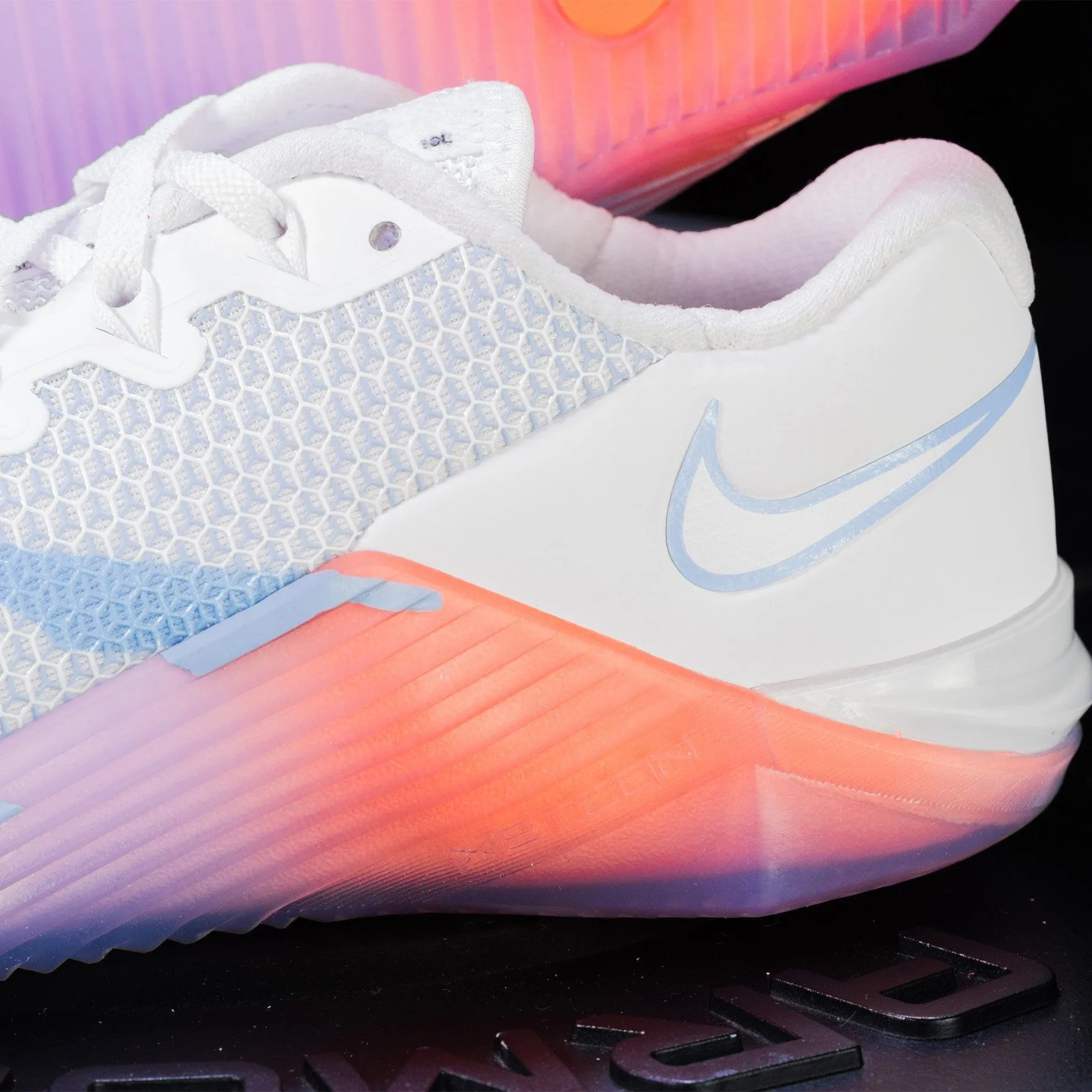 Nike - Metcon 5 Premium Women's Training Shoes - WHITE/PSYCHIC BLUE-HYPER CRIMSON-PINK