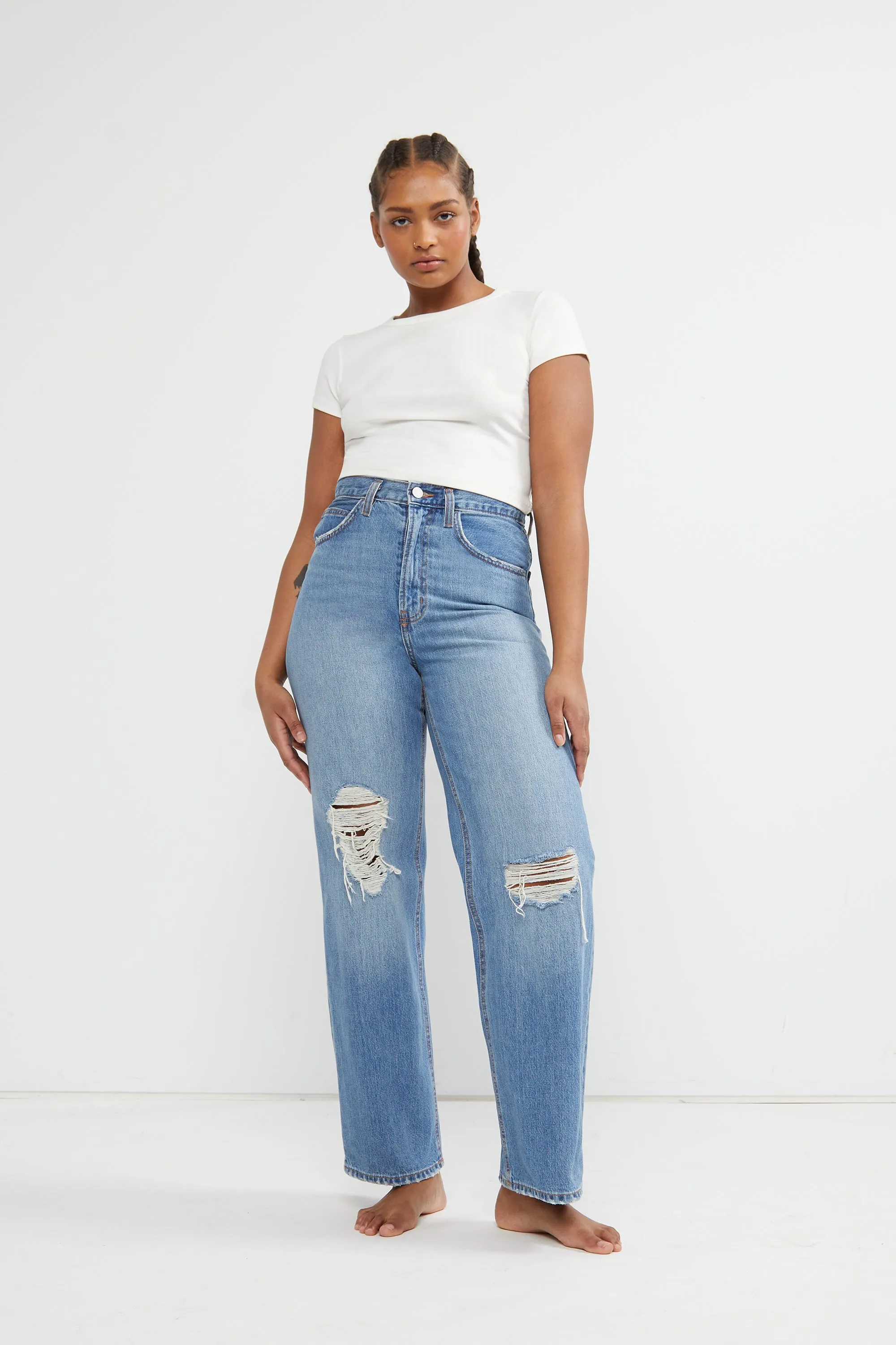 RELAXED STRAIGHT LEG JEAN