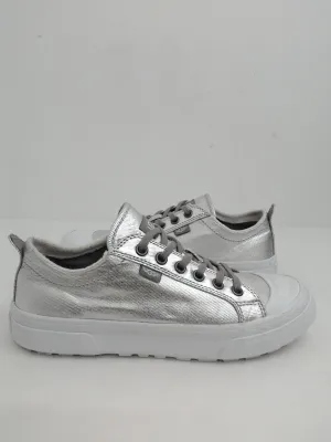 UGG Women's Metallic Silver Platform Sneakers Size 6 M