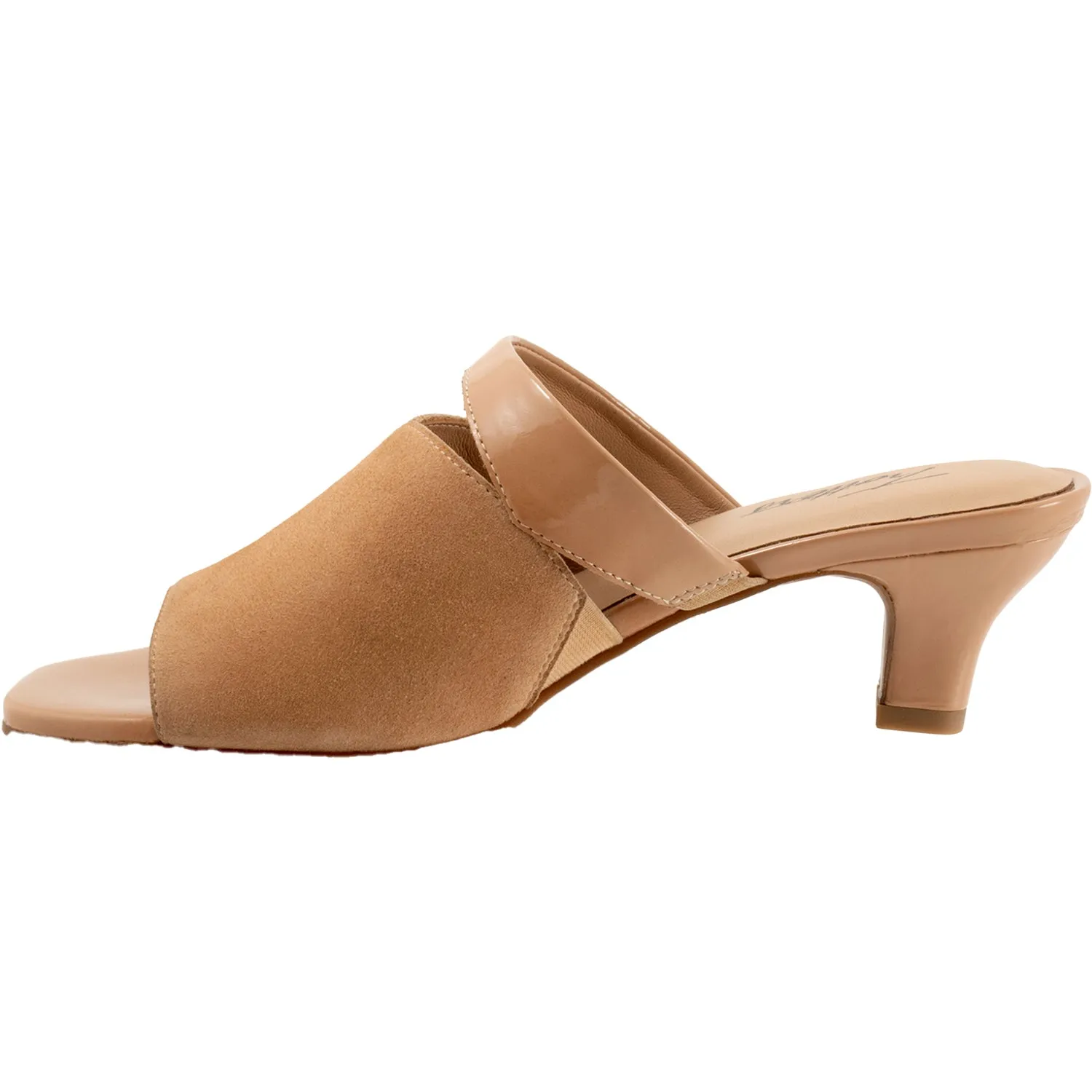 Women's Trotters Ninette Beige Suede